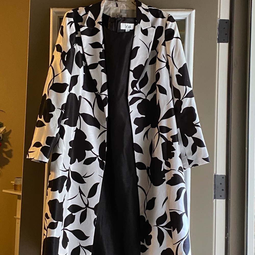 Women’s casual dress suit size 14